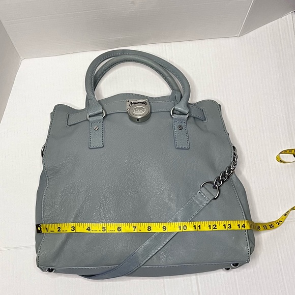 Michael Kors Hamilton Shoulder Bag - Picture 13 of 16